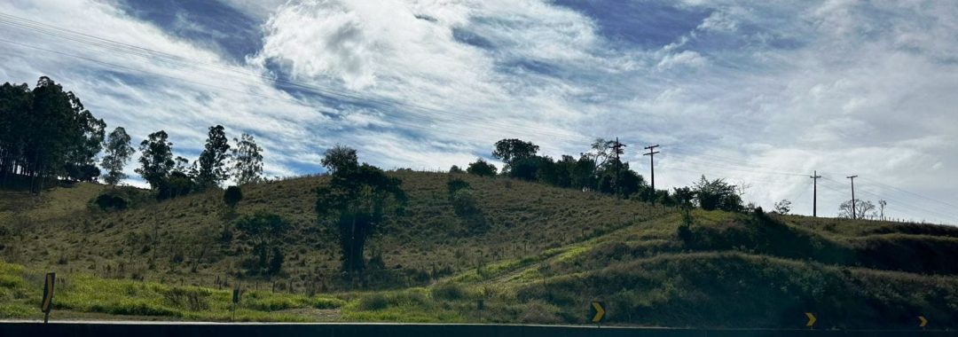 Área industrial de 96.000 m² em CambuíMG com frente para a Rodovia Fernão Dias e estrada municipal nos fundos (1)