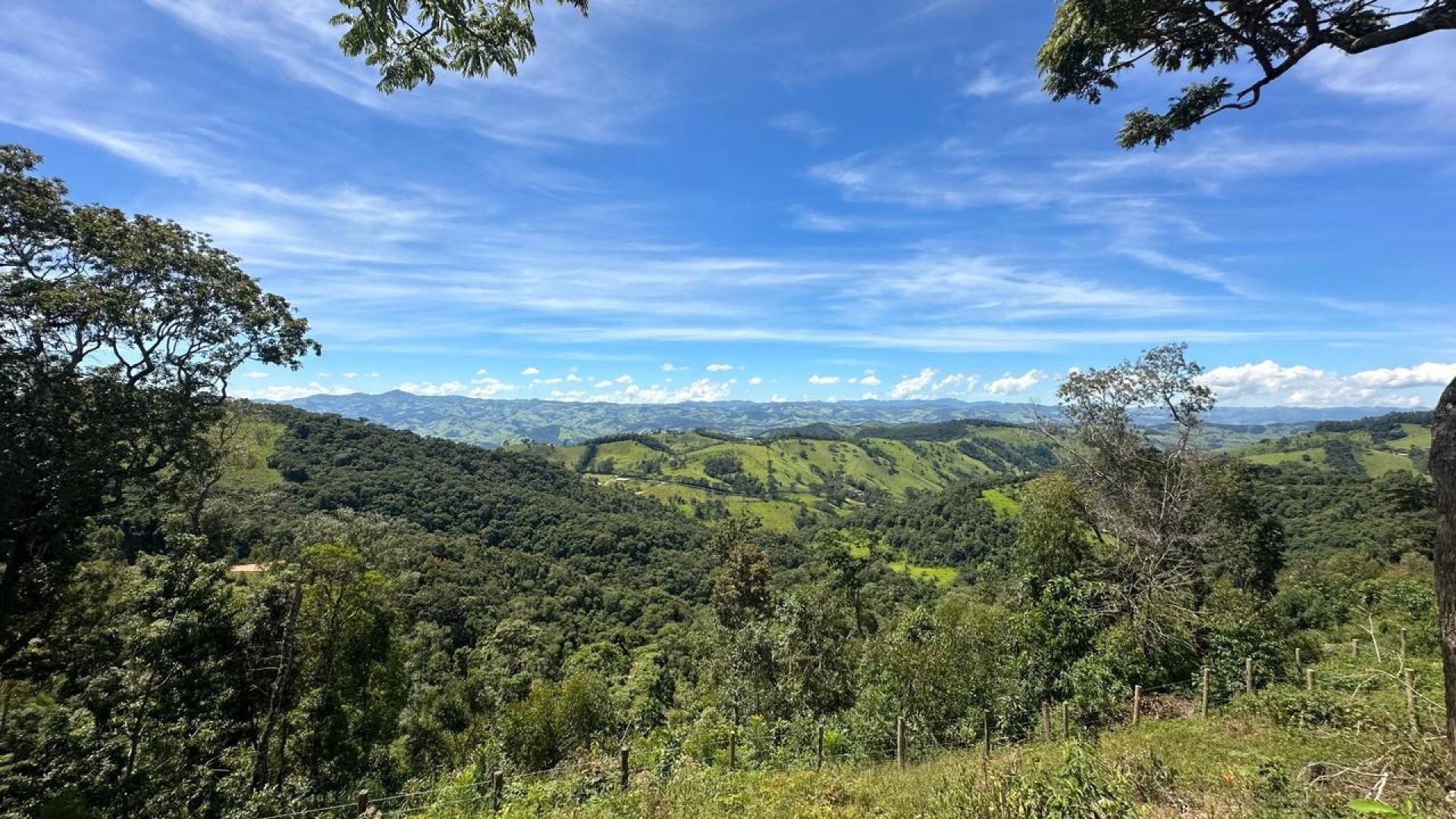 Ótimo Sítio de 190.000m² com Maravilhosa Vista Panorâmica para Serra da Mantiqueira em Cambuí - MG, silva corretor (16)