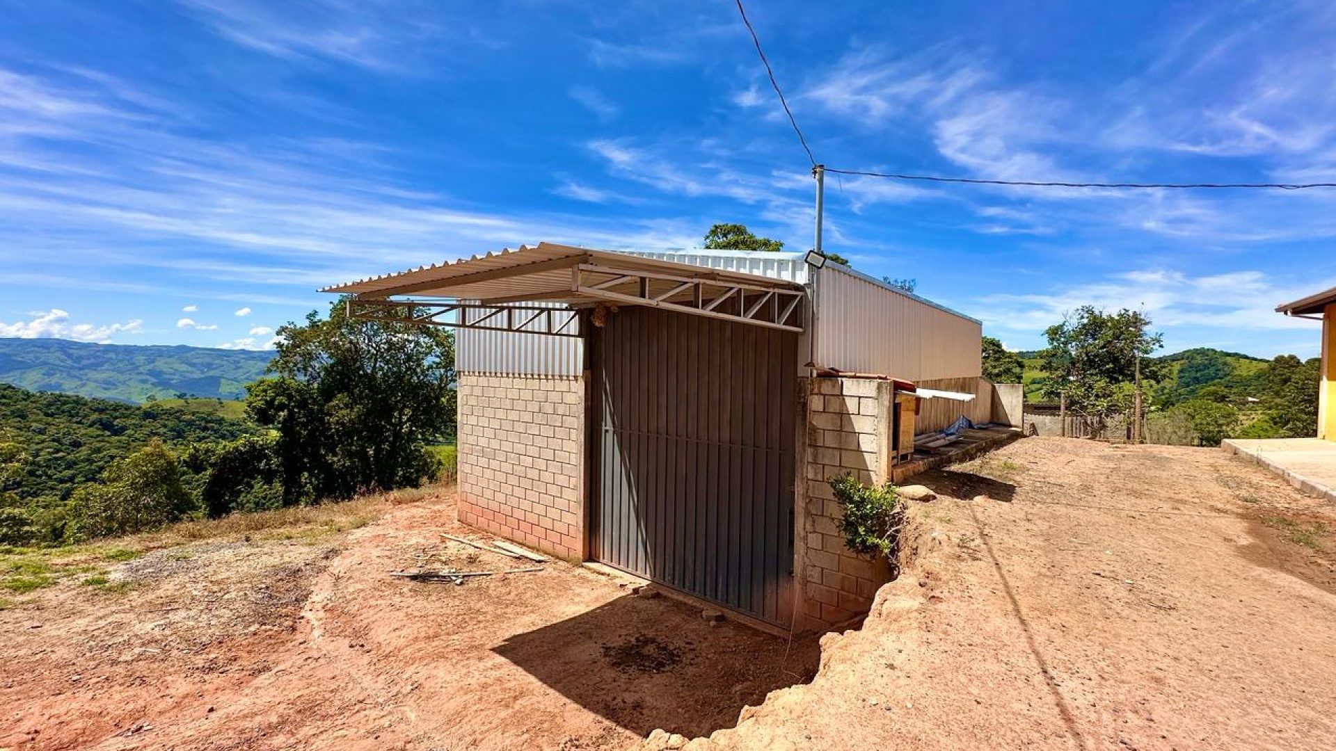 Ótimo Sítio de 190.000m² com Maravilhosa Vista Panorâmica para Serra da Mantiqueira em Cambuí - MG, silva corretor (38)