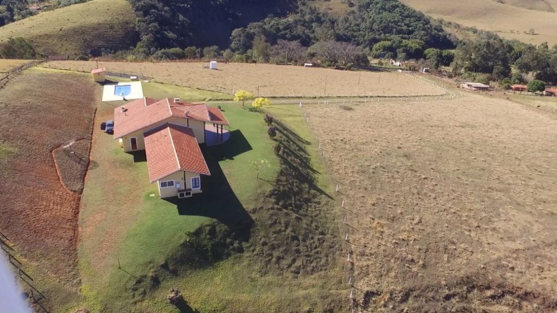 SITIO A VENDA DE 58.000 M2 A VENDA EM CAMBUI NO SUL DE MINAS (46)