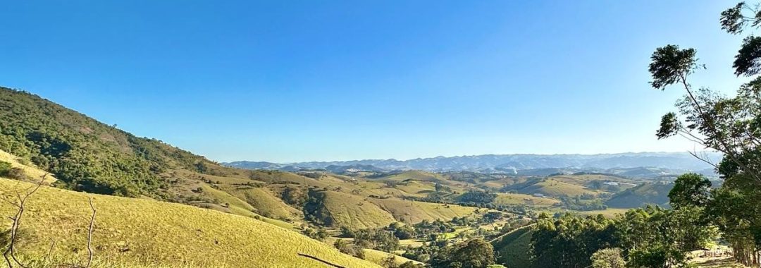 Terreno Rural de 36.000m² à Venda - A 1.500m do Asfalto - Cambuí-MG (2)