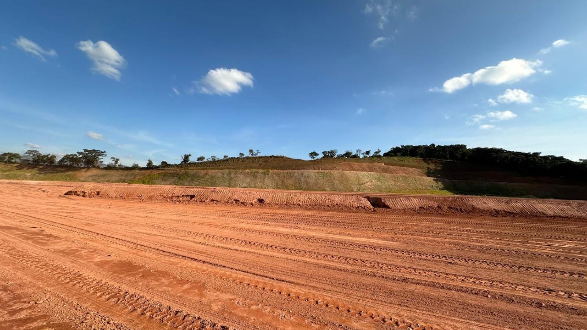 área industrial, Cambuí, Sul de Minas, 186.000m², platô, Rodovia Fernão Dias, fácil acesso, logística, galpão, centro de distribuição, localização estratégica, investimento, terreno industria (12)