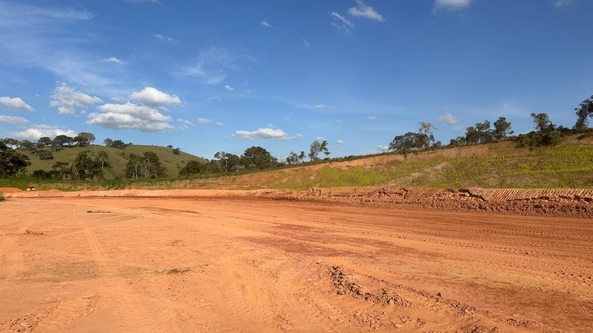 área industrial, Cambuí, Sul de Minas, 186.000m², platô, Rodovia Fernão Dias, fácil acesso, logística, galpão, centro de distribuição, localização estratégica, investimento, terreno industria (4)