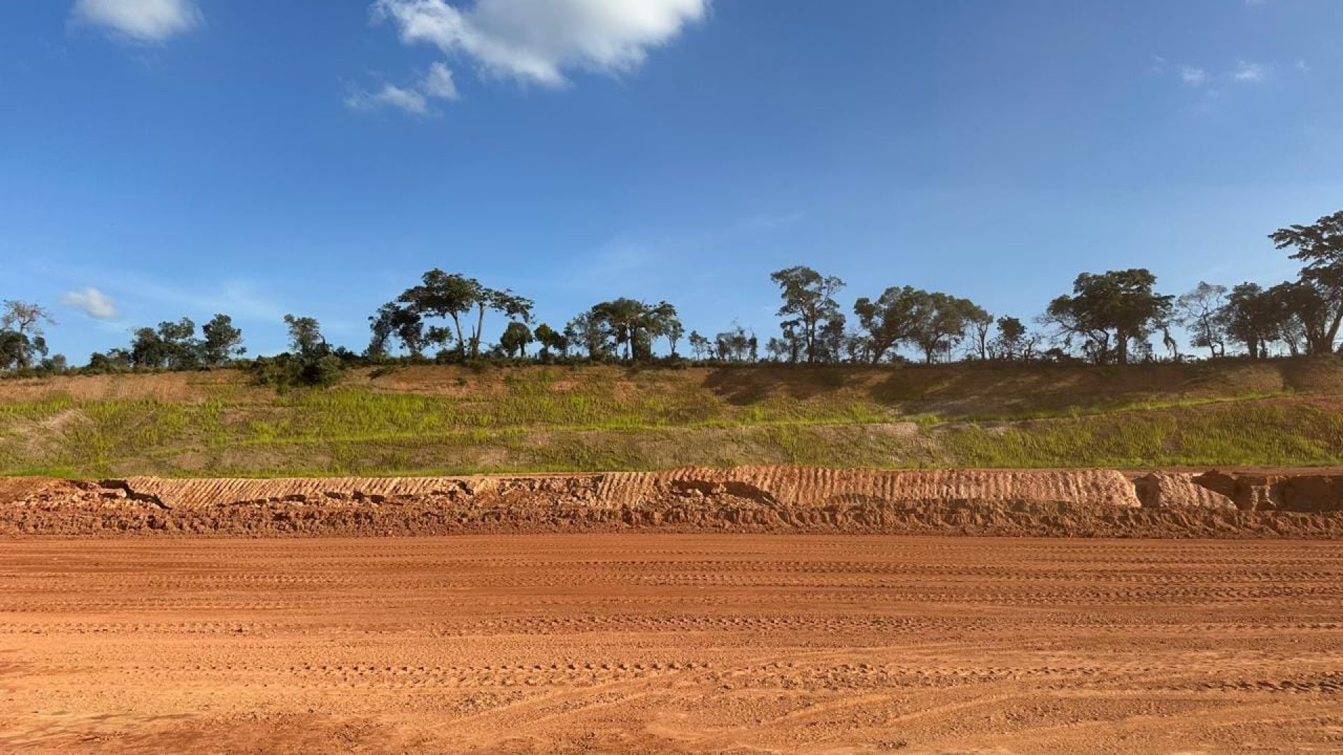 área industrial, Cambuí, Sul de Minas, 186.000m², platô, Rodovia Fernão Dias, fácil acesso, logística, galpão, centro de distribuição, localização estratégica, investimento, terreno industria (5)