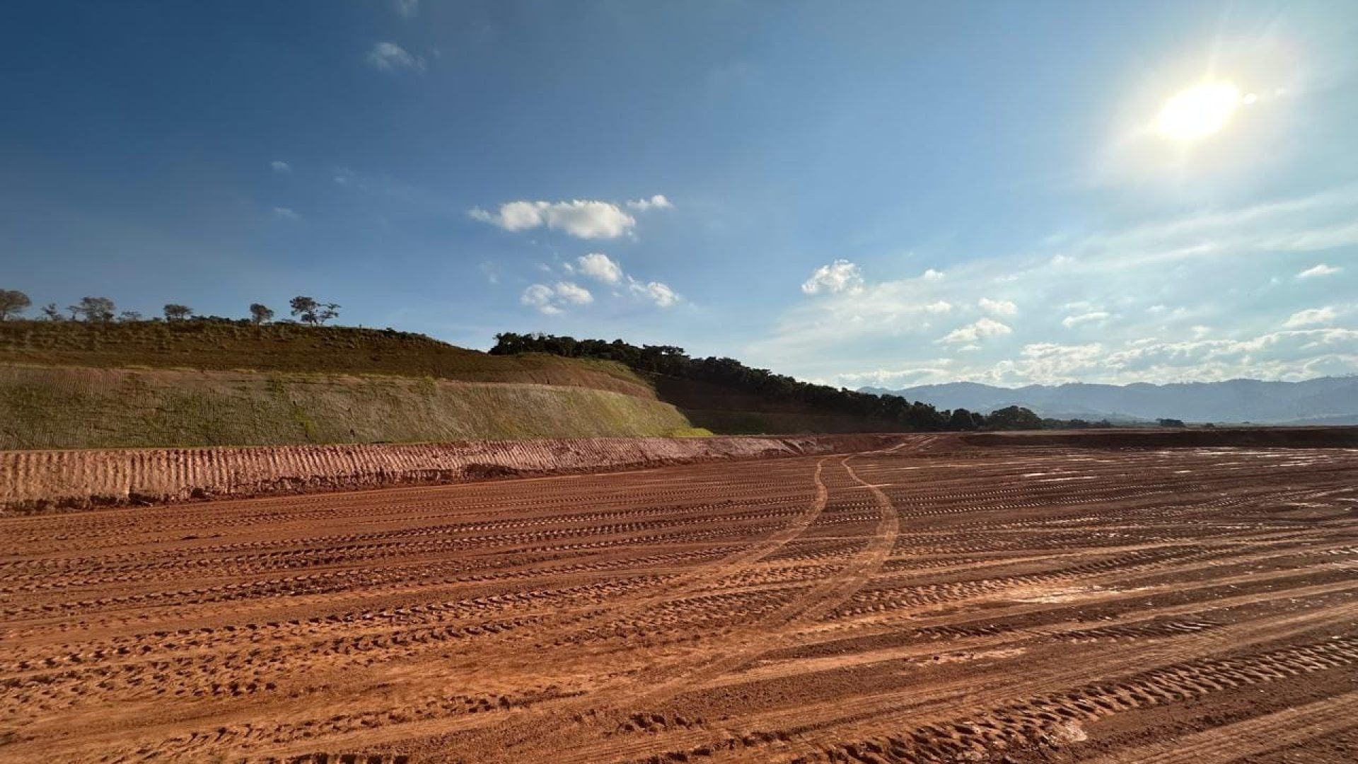 área industrial, Cambuí, Sul de Minas, 186.000m², platô, Rodovia Fernão Dias, fácil acesso, logística, galpão, centro de distribuição, localização estratégica, investimento, terreno industria (9)