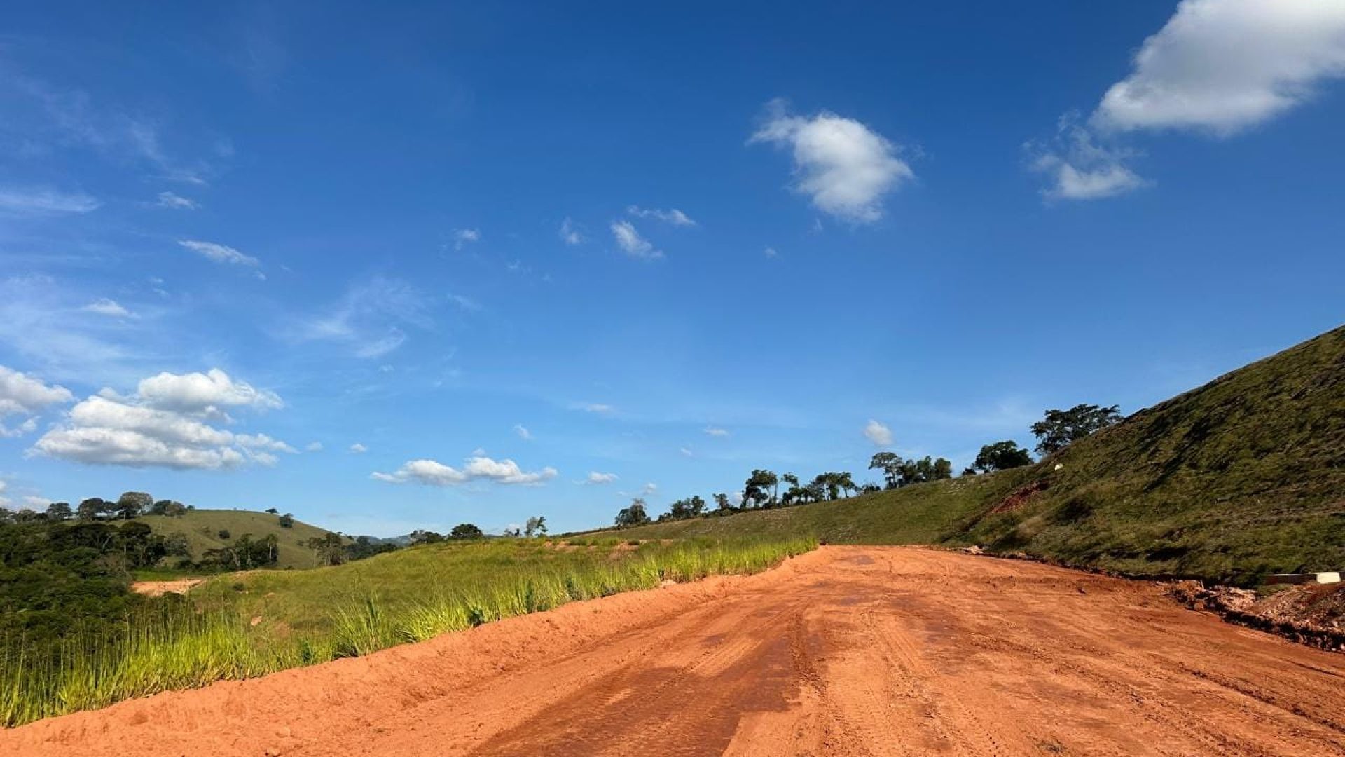 área industrial, Cambuí, Sul de Minas, 186.000m², platô, Rodovia Fernão Dias, fácil acesso, logística, galpão, centro de distribuição, localização estratégica, investimento, terreno industrial (1)