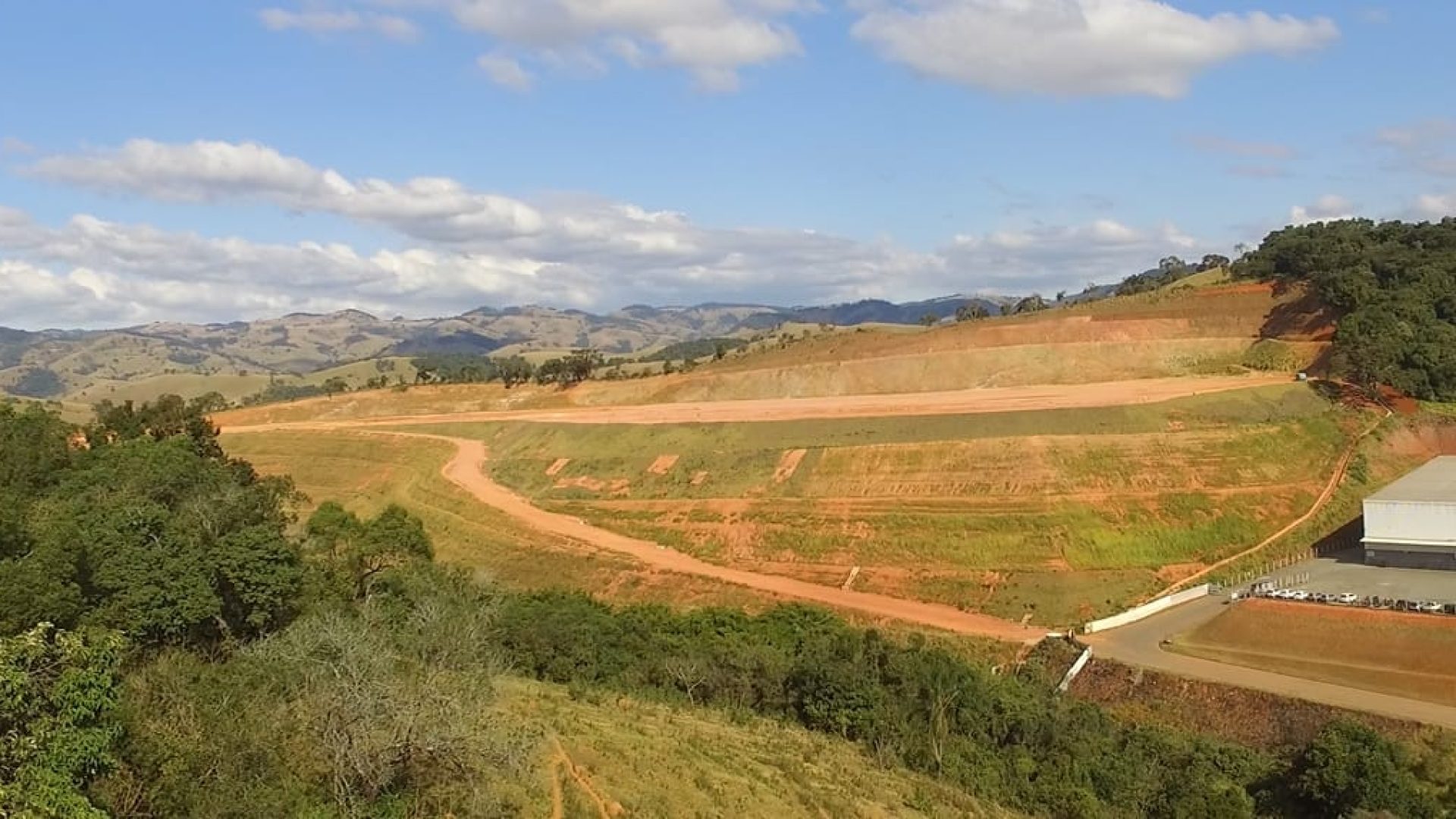 área industrial, Cambuí, Sul de Minas, 186.000m², platô, Rodovia Fernão Dias, fácil acesso, logística, galpão, centro de distribuição, localização estratégica, investimento, terreno industrial (8)