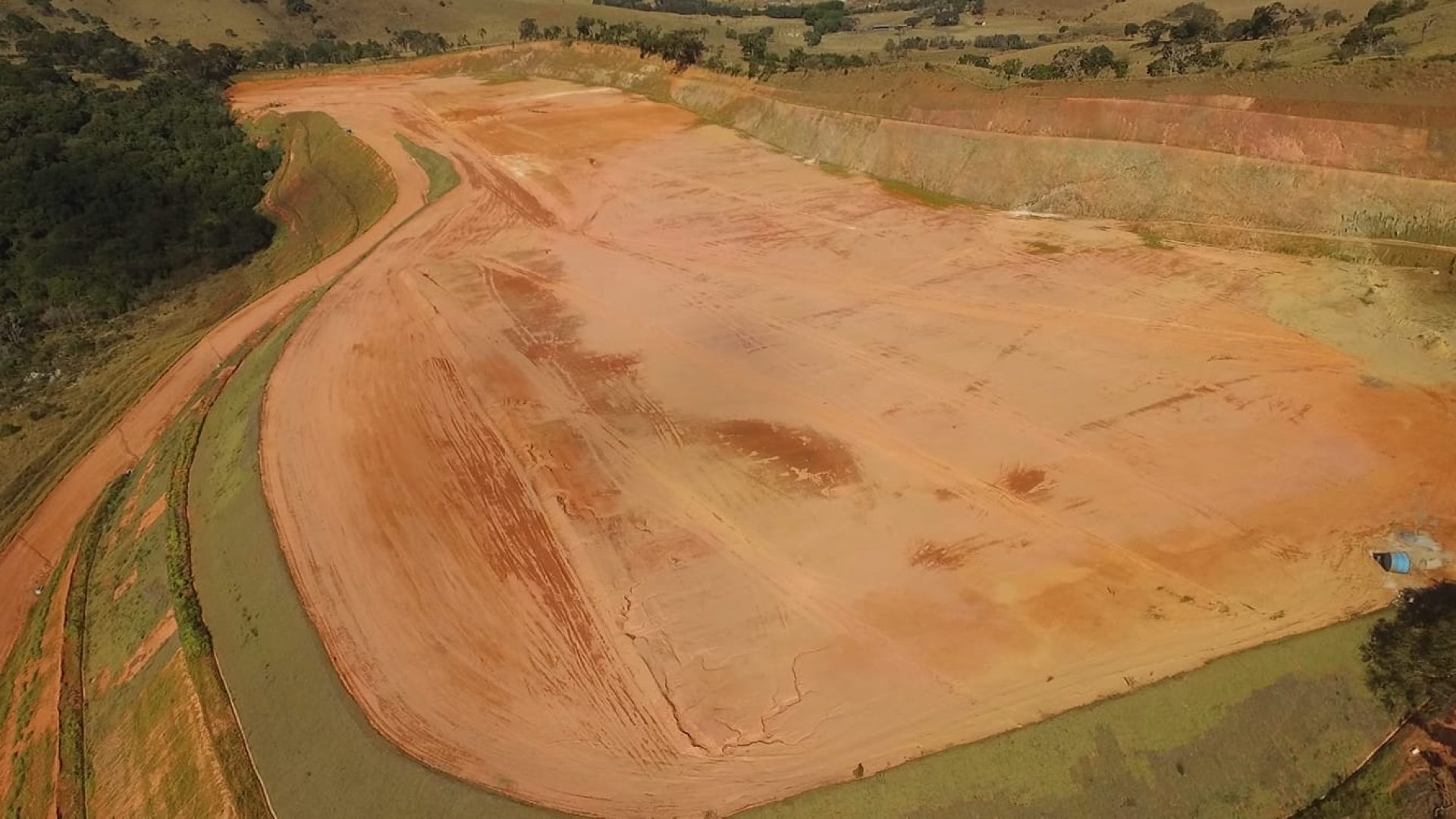 área industrial, Cambuí, Sul de Minas, 186.000m², platô, Rodovia Fernão Dias, fácil acesso, logística, galpão, centro de distribuição, localização estratégica, investimento, terreno industrial