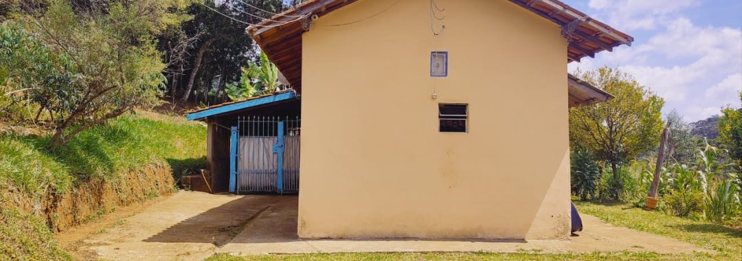 chacara-a-venda-de-1-800m²-com-casa-na-cidade-de-corrego-do-bom-jesus-no-sul-de-minas (2)