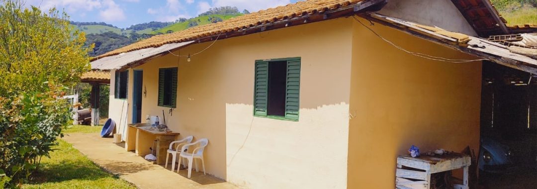 chacara-a-venda-de-1-800m²-com-casa-na-cidade-de-corrego-do-bom-jesus-no-sul-de-minas (8)