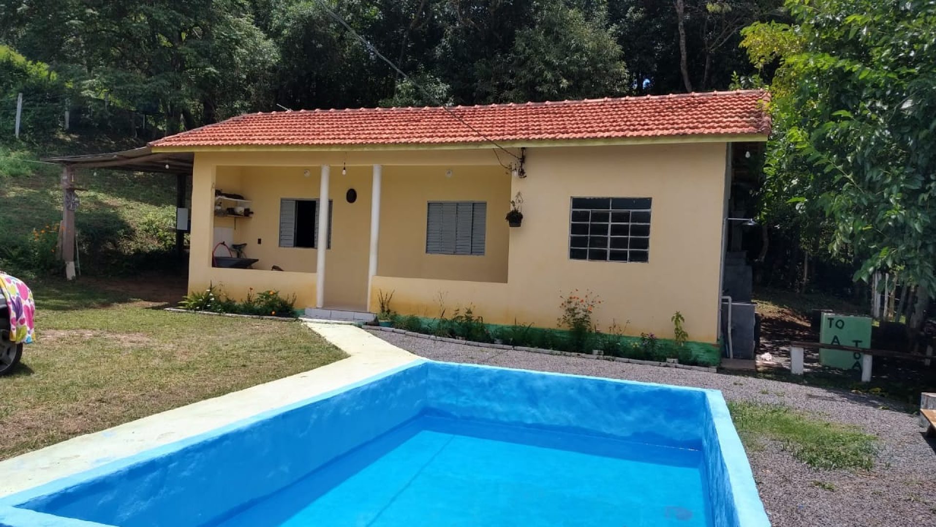 chacara-a-venda-em-cambui-com-casa-e-piscina-20-000m² (6)