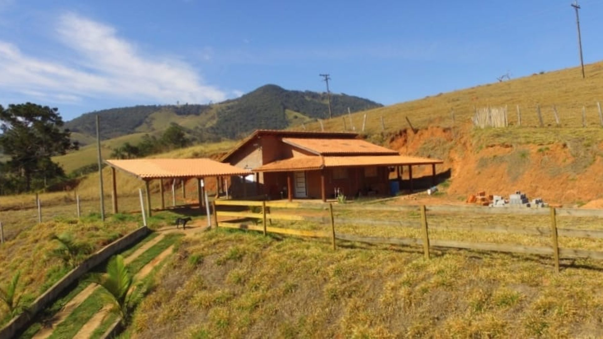 chacara, corregodobomjesus, suldeminas, casaestilochale, poçosemiartesiano, internetfibraoptica, chacaracomcasa, proximodoasfalto, imoveisrurais, silvacorretordeimoveis (1)