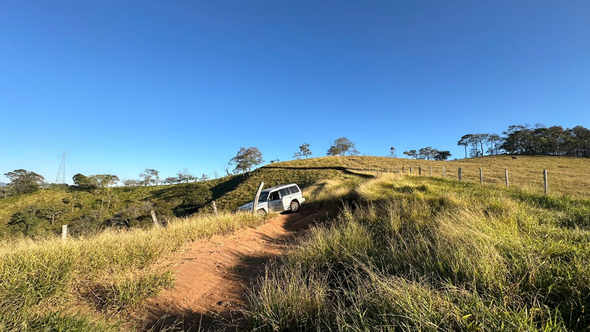 privacidade-vista-panoramica-na-serra-da-mantiqueira-terreno-rural-de-60-000-m2 (11)