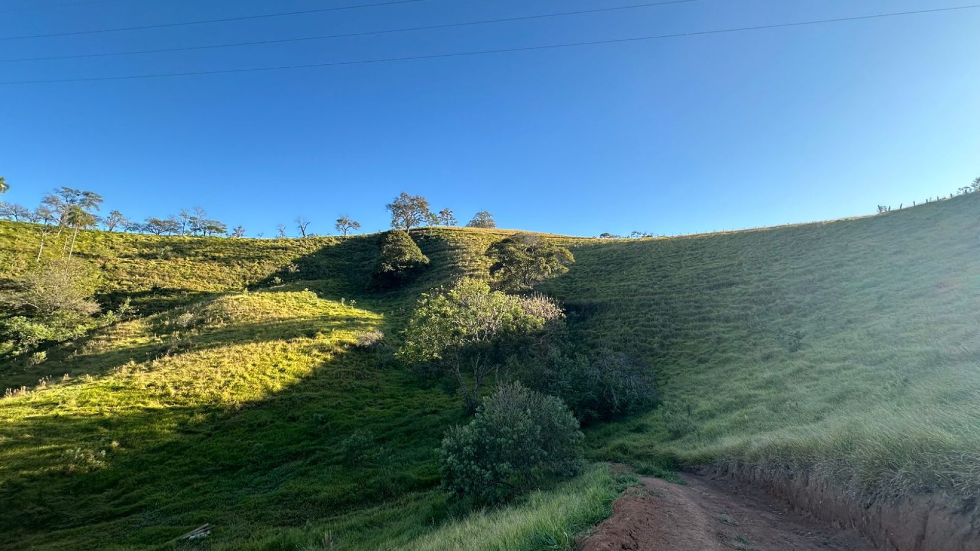 privacidade-vista-panoramica-na-serra-da-mantiqueira-terreno-rural-de-60-000-m2 (6)