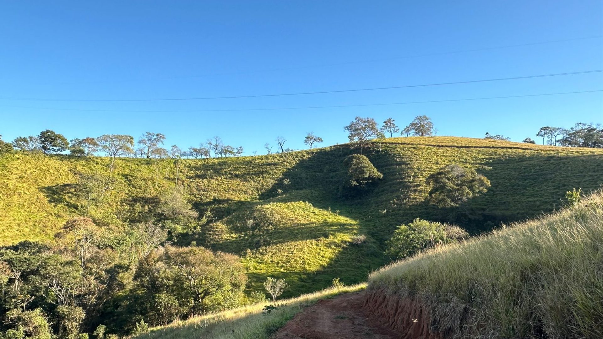 privacidade-vista-panoramica-na-serra-da-mantiqueira-terreno-rural-de-60-000-m2 (9)