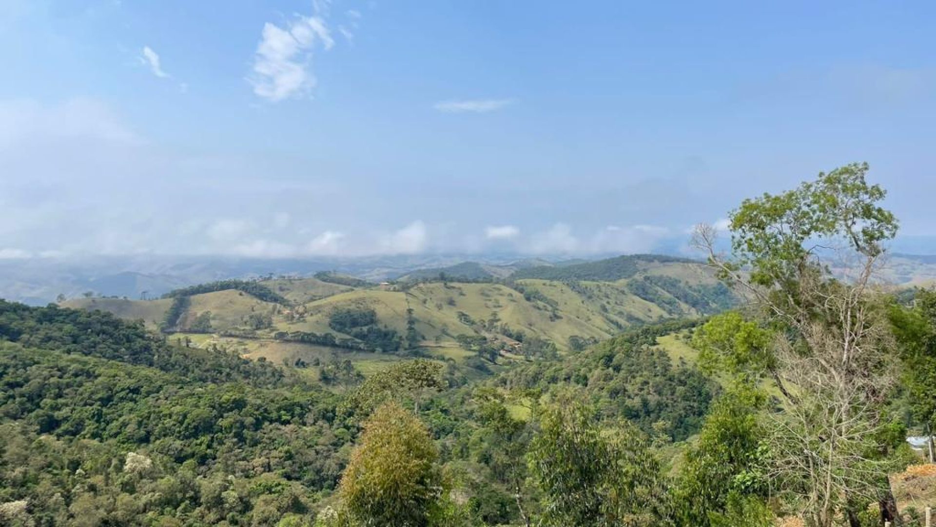 sitio-de-190-000m²-com-maravilhosa-vista-panoramica-para-serra-da-mantiqueira-em-cambui-mg (25)
