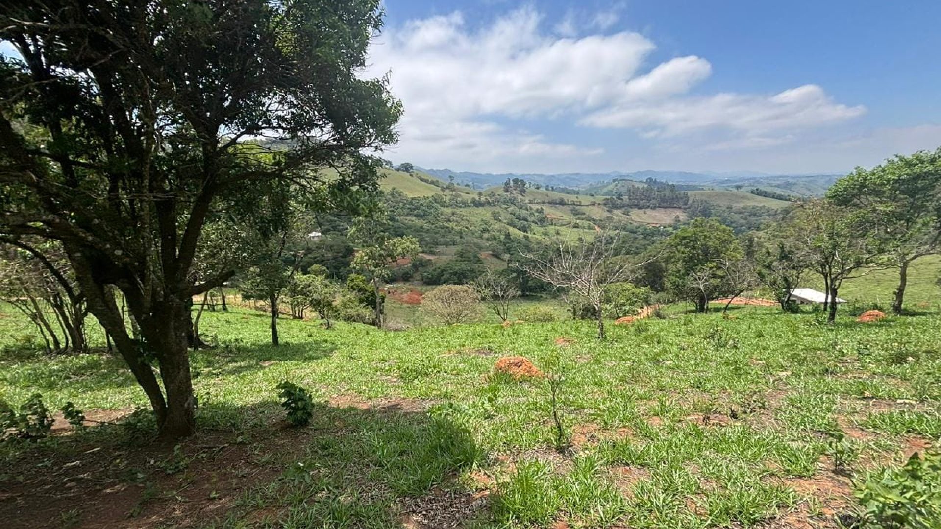 terreno-de-35-000m²-com-terraplanagem-agua-e-vista-panoramica-a-3-km-da-fernao-dias (1)