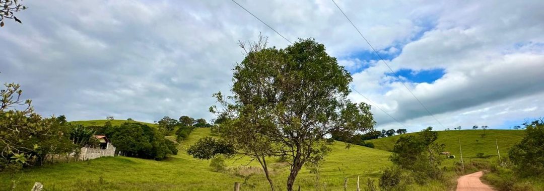 Terreno para venda em Cambuí no Sul de Minas, com 210.000 m² de área de terreno, contando com excelente localização e acesso.