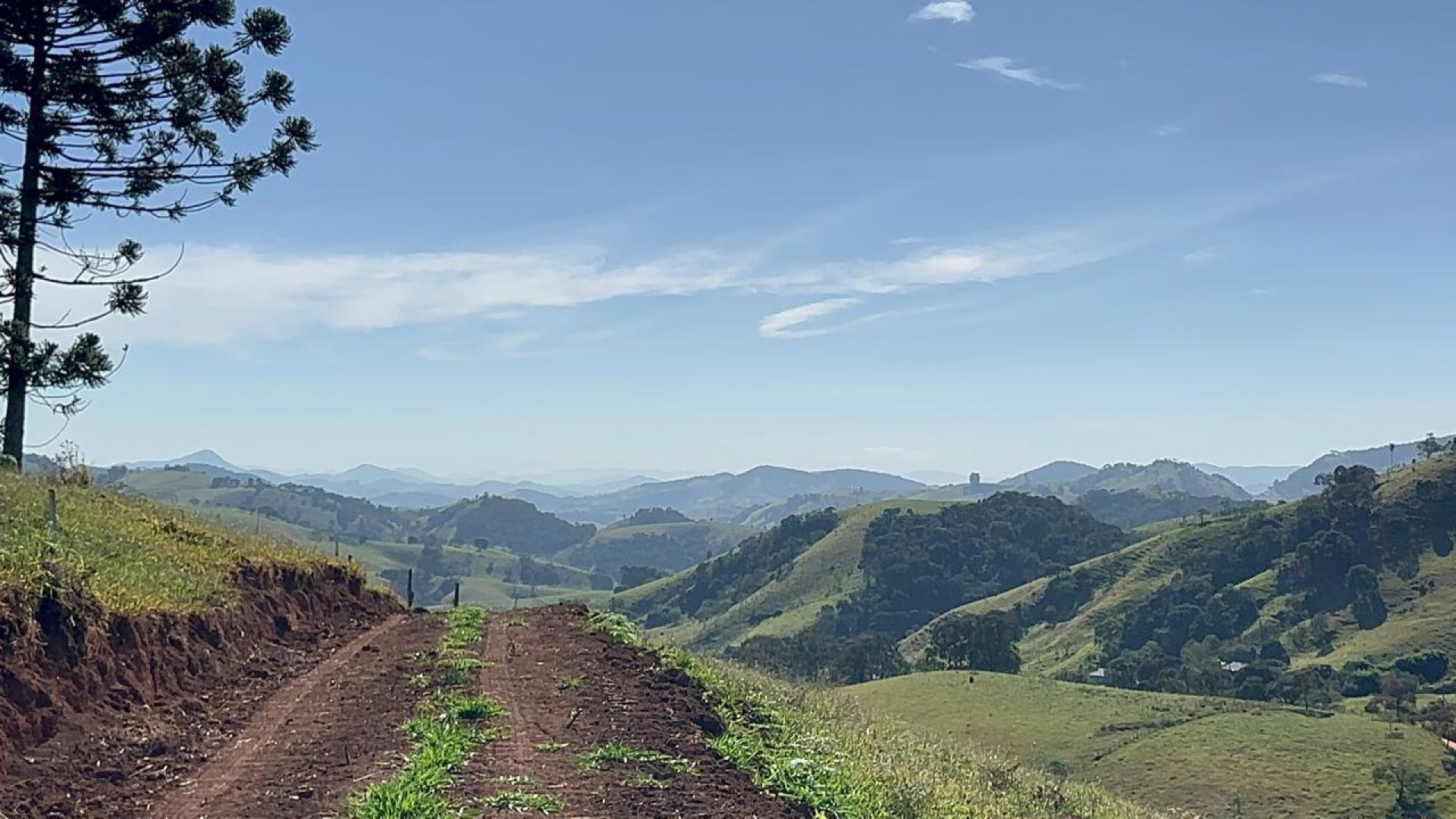 terreno-rural-a-venda-de-20-000m²-na-regiao-de-goncalves-mg (1)