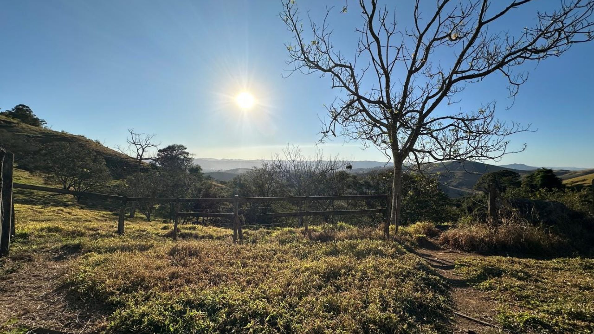 terreno-rural-de-10-alqueires-na-serra-da-mantiqueira-vista-panoramica-e-nascente-corrego-do-bom-jesus-mg (5)