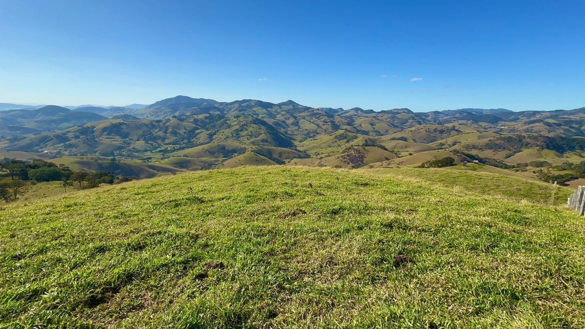 terreno-rural-de-130-000m²-com-uma-das-vistas-mais-belas-do-sul-de-mg (13)