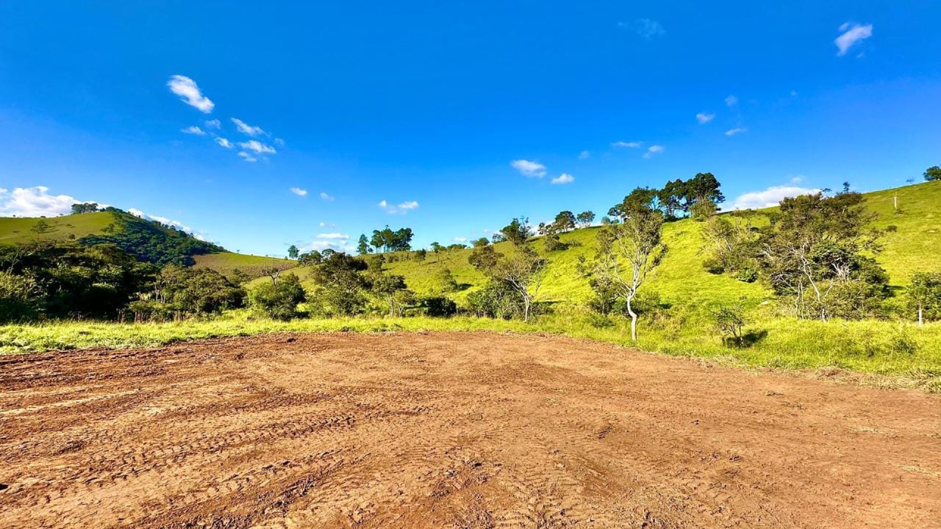 terreno rural de 20.000m² com privacidade e ótima localização em cambui no sul de minas (16)
