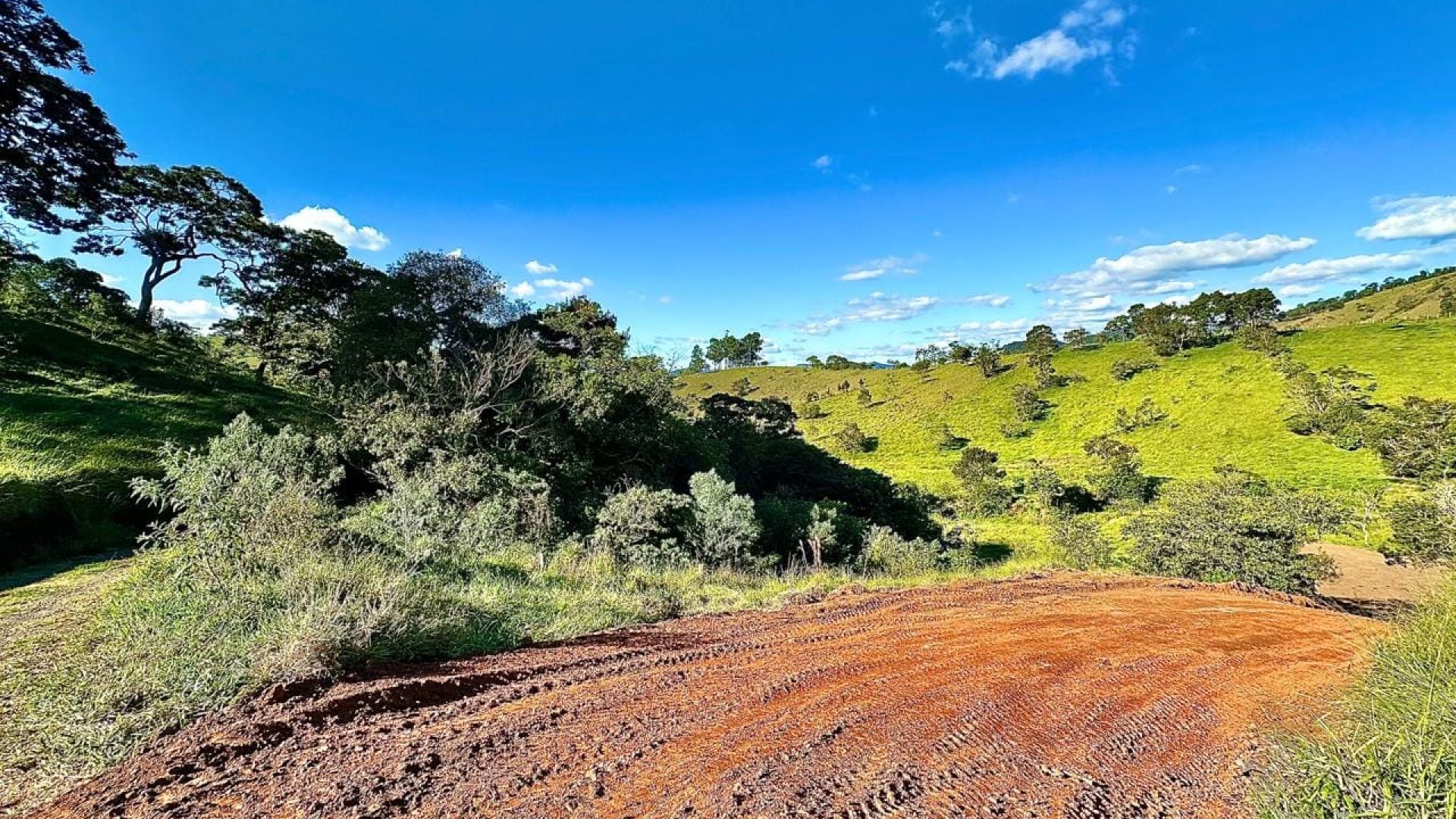 terreno rural de 20.000m² com privacidade e ótima localização em cambui no sul de minas (19)