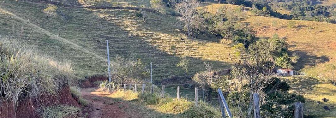 terreno rural, venda, Córrego do Bom Jesus, Sul de MG, vista panorâmica, chácara, sítio, rede de energia elétrica,